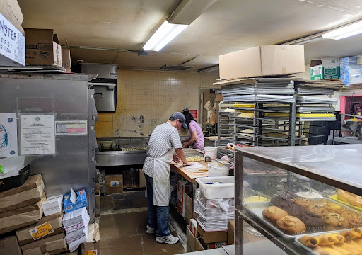 Donut Shop «Kountry Donuts», reviews and photos, 102 S Main St, Grapevine, TX 76051, USA