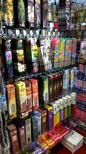 Gift Shop «Headlines Boutique», reviews and photos, 37 E Hollis St, Nashua, NH 03060, USA