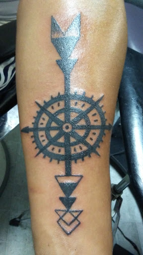 Tattoo Shop «Royal Ink», reviews and photos, 6408 Gulf Fwy, Houston, TX 77023, USA