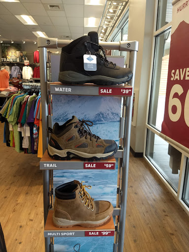 Sportswear Store «Columbia Sportswear Outlet Store at Bend Factory Stores», reviews and photos, 61334 S Hwy 97 #440, Bend, OR 97702, USA