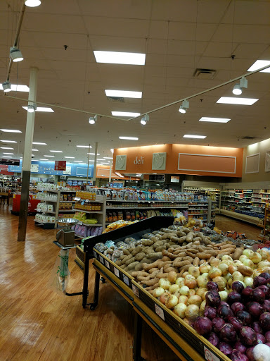 Grocery Store «Winn-Dixie», reviews and photos, 701 E Main St, Prattville, AL 36067, USA