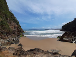 Praia do Morcego'in fotoğrafı düz bir kıyı şeridi ile birlikte