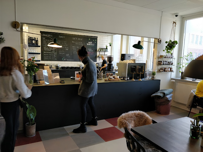 Åbningstider for Cafeen i Huset No7