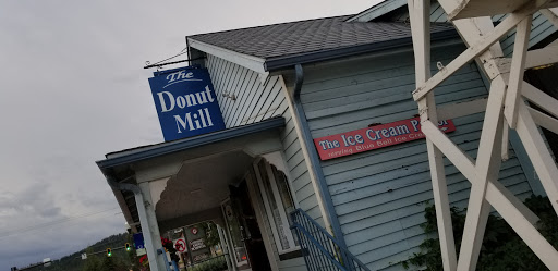 Donut Shop «Donut Mill», reviews and photos, 310 E Midland Ave, Woodland Park, CO 80863, USA