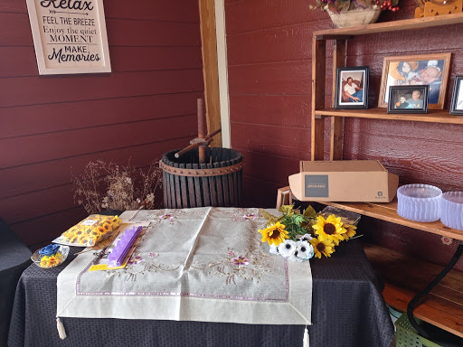 Winery «Hidden Lakes Winery», reviews and photos, 650 Winchester Pike, Canal Winchester, OH 43110, USA