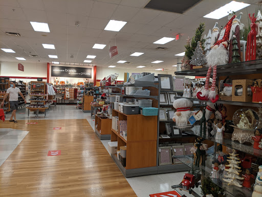 Department Store «T.J. Maxx», reviews and photos, 1650 Miami Gardens Dr, North Miami Beach, FL 33179, USA