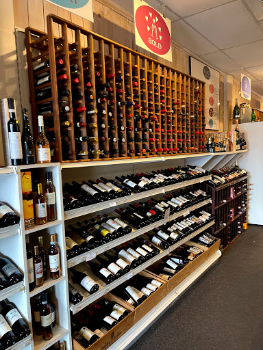 Wine Store «Toast Wines & Spirits», reviews and photos, 984 Farmington Ave B, West Hartford, CT 06107, USA