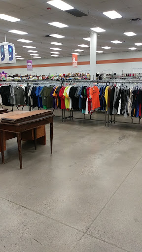 Thrift Store «Pavilions Goodwill Retail Store, Donation Center, and Career Center», reviews and photos, 8959 E Indian Bend Rd, Scottsdale, AZ 85250, USA