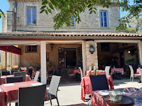 Atmosphère du Restaurant Petite Auberge La à Labastide-de-Virac - n°10