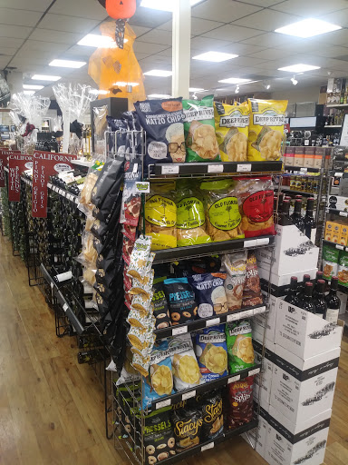 Liquor Store «Crown Wine & Spirits», reviews and photos, 3363 Sheridan St, Hollywood, FL 33020, USA
