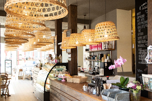 Lulu's Café & Boutique image