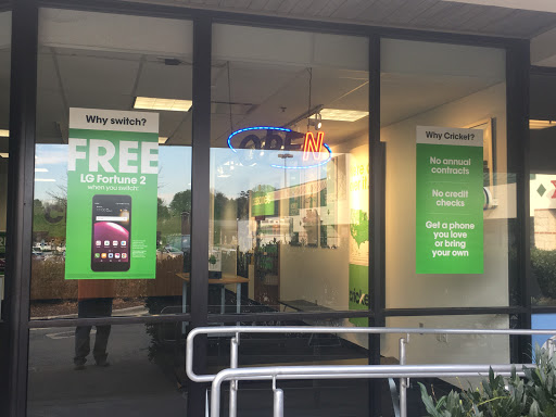 Cell Phone Store «Cricket Wireless», reviews and photos, 3226 Silas Creek Pkwy, Winston-Salem, NC 27103, USA