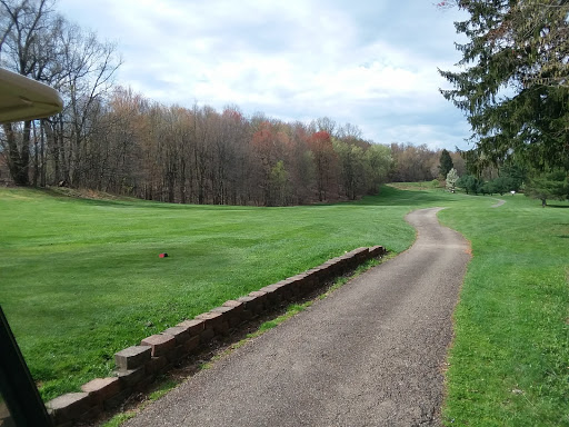 Golf Course «Spring Valley Golf Course», reviews and photos, 5851 Breezehill Rd SW, East Sparta, OH 44626, USA