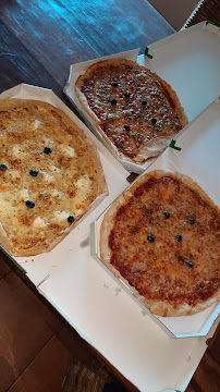 Plats et boissons du Pizzas à emporter La pizzéria du Mont Bouquet à Vallérargues - n°2