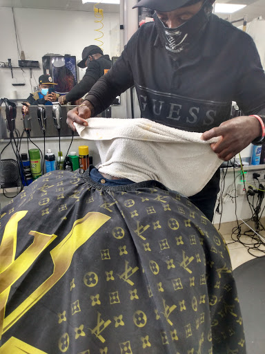 Barber Shop «Cutmasters Barber Shop», reviews and photos, 10049 Sunset Strip, Sunrise, FL 33322, USA