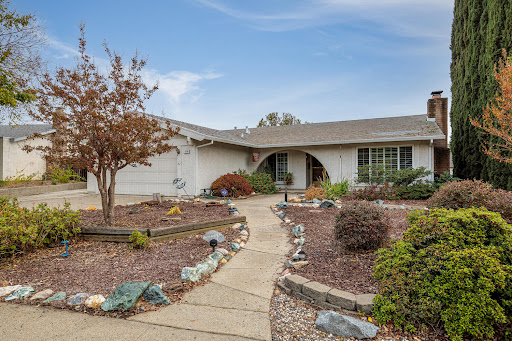 Dave Silva REALTOR Compass image