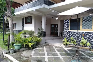 "Guest House HEVEA SYARIAH" BPTK Bogor image
