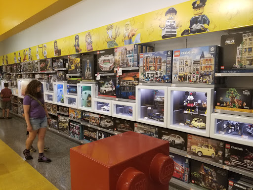Toy Store «The LEGO Store», reviews and photos, 55 W County Center Dr, Des Peres, MO 63131, USA