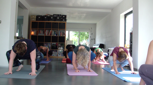 Alive And Flowing - Yoga studio