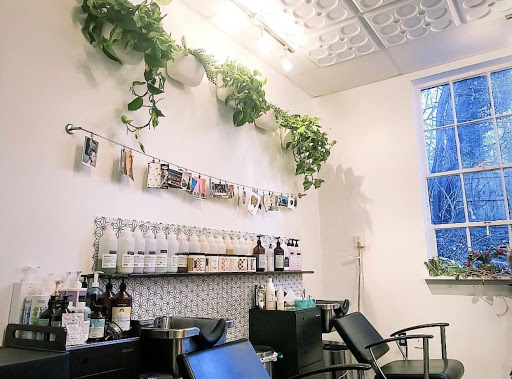 Beauty Salon «Atomic House of Hair», reviews and photos, 2201 Grinstead Dr, Louisville, KY 40204, USA