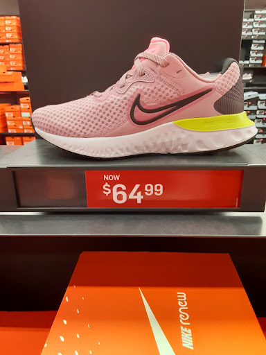 Sporting Goods Store «Nike Factory Store», reviews and photos, 20 City Blvd W #617, Orange, CA 92868, USA