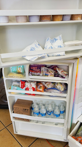 Laundromat «Aroma Laundry & Water», reviews and photos, 1448 N Alvarado St, Los Angeles, CA 90026, USA