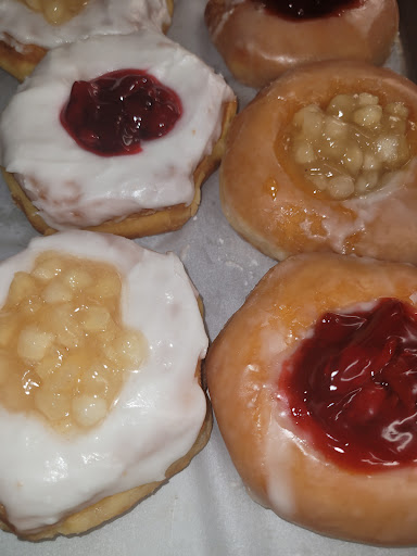 Dessert Shop «Honey Creme Donut Shop», reviews and photos, 514 Vincennes St, New Albany, IN 47150, USA