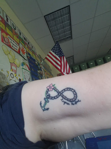 Tattoo Shop «Visual Expressions LLC Tattos and Piercing», reviews and photos, 775 Silver Ln, East Hartford, CT 06118, USA