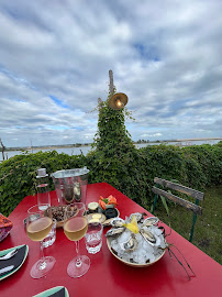 Plats et boissons du Bar-restaurant à huîtres Chez Boulan à Lège-Cap-Ferret - n°7