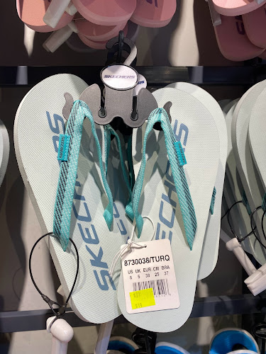 Opinii despre Skechers Outlet SingPost Centre în Singapore - Shoe store