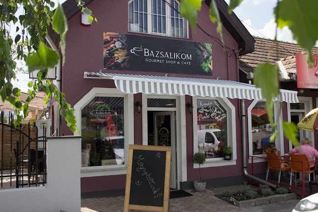 Bazsalikom Gourmet Shop & Café