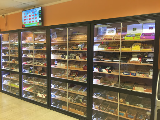 Vaporizer Store «Vape & Smoke», reviews and photos, 635 Lakewood Rd, Waterbury, CT 06704, USA