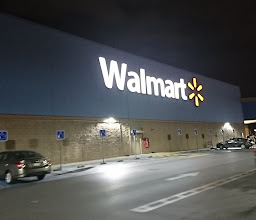 Walmart Cumbres Monterrey photo