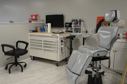 Explore sacred heart tattoo ideas, creative tattoo ideas in Oak Grove, available at Empire28 Tattoo Studios