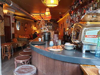Café Brecht