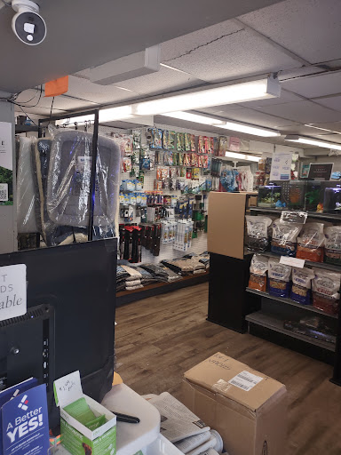 Pet Store «Fish Bowl Aquarium & Pet Mart», reviews and photos, 725 Providence St, West Warwick, RI 02893, USA