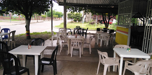 Restaurante Sharito - Cra. 15 #15, Aguazul, Casanare, Colombia