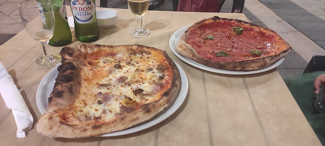 Bar Pizzeria di Apicella Pietro Via Roma, 3, 84010 Tramonti SA, Italia