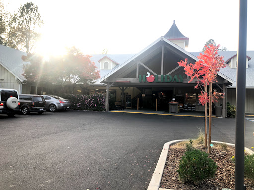 Grocery Store «Holiday Market», reviews and photos, 16981 Placer Hills Rd # A8, Meadow Vista, CA 95722, USA
