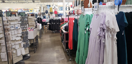 Clothing Store «Old Navy», reviews and photos, 1949 E Camelback Rd, Phoenix, AZ 85016, USA