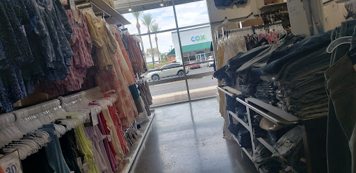 Clothing Store «Old Navy», reviews and photos, 1949 E Camelback Rd, Phoenix, AZ 85016, USA