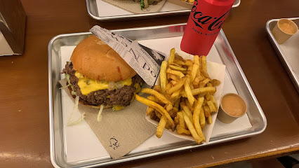 Ékrazé - Smash Burger - 4 Rue Saint-Maurille, 49100 Angers, France