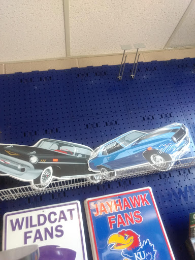 Discount Store «Mr. Thriftys Discount Grocery And Surplus», reviews and photos, 605 SW 6th Ave, Topeka, KS 66603, USA