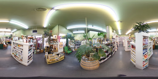 Grocery Store «Bear Foods Natural Market», reviews and photos, 125 E Woodin Ave, Chelan, WA 98816, USA