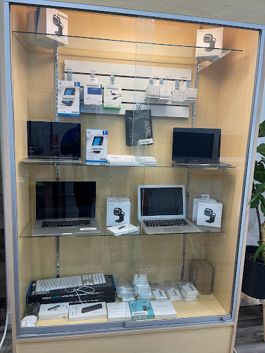 Cell Phone Store «Mac & PC Wireless», reviews and photos, 608 Seneca Ave, Ridgewood, NY 11385, USA