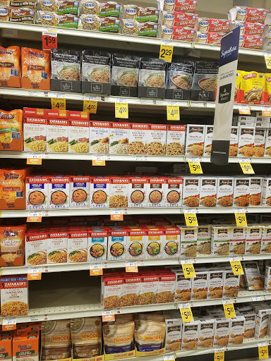 Shopping Mall «North Plaza Shopping Center», reviews and photos, 8924 Waltham Woods Rd, Baltimore, MD 21234, USA