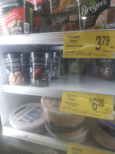 Shopping Mall «Burns Valley Mall», reviews and photos, Olympic Dr, Clearlake, CA 95422, USA