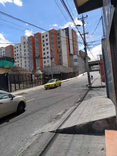 Stark Equipos de Construccion, Andamios Colgantes, Rio Coca - Quito