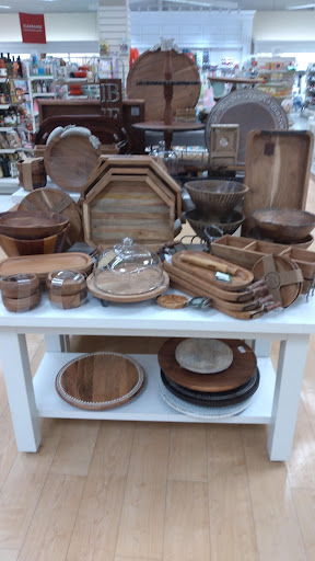 Department Store «Marshalls & HomeGoods», reviews and photos, 6128 Grand Ave, Gurnee, IL 60031, USA