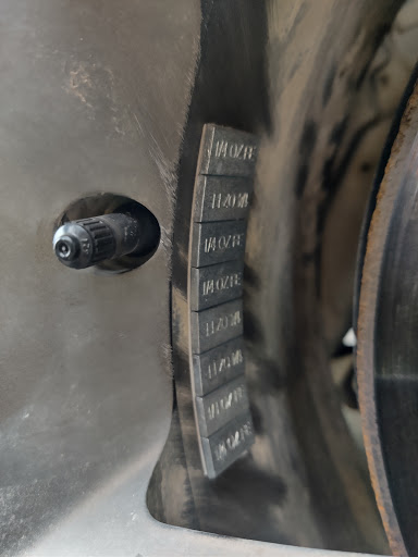 Tire Shop «Discount Tire Store - Auburn Hills, MI», reviews and photos, 200 Brown Rd, Auburn Hills, MI 48326, USA